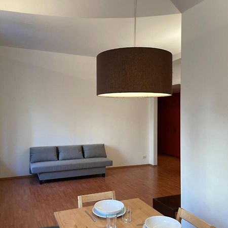 Accomodo Mib52 Bivano Sant'Ambrogio Milaan Buitenkant foto